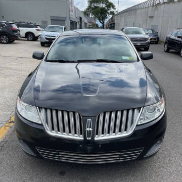 2011 Lincoln MKS