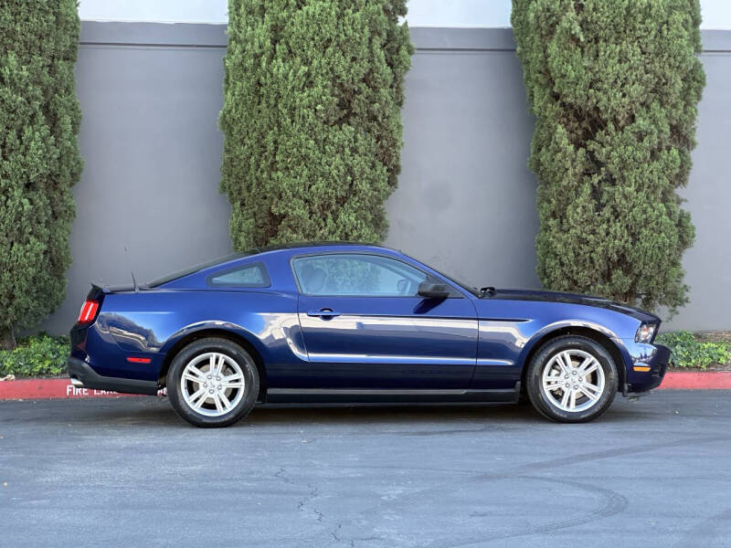 2010 Ford Mustang V6