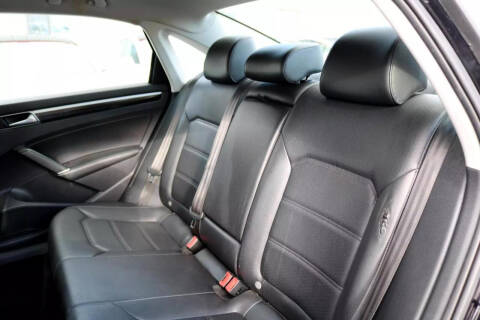 2019 Volkswagen Passat SE R-Line