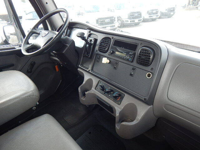 2014 Freightliner M2 106