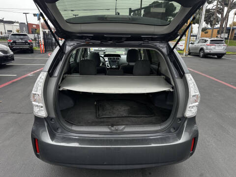 2012 Toyota Prius v Three