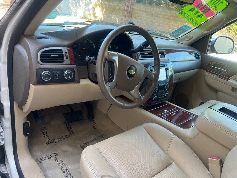 2014 Chevrolet Suburban LTZ