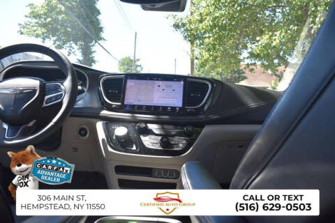 2024 Chrysler Pacifica Plug-In Hybrid Select