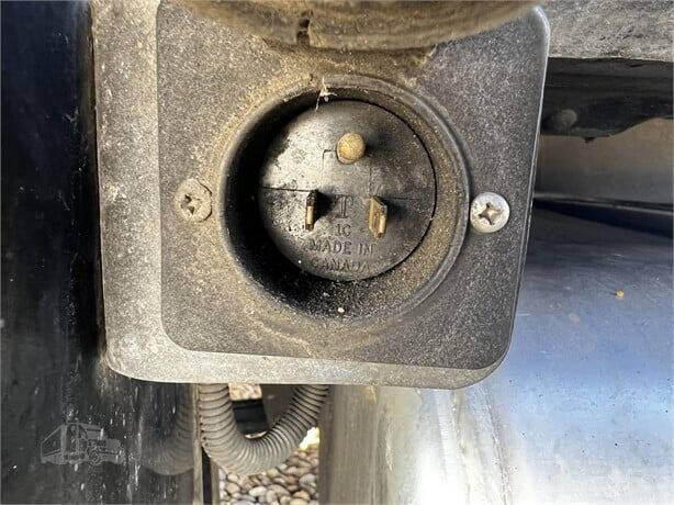 2007 Freightliner M2 106