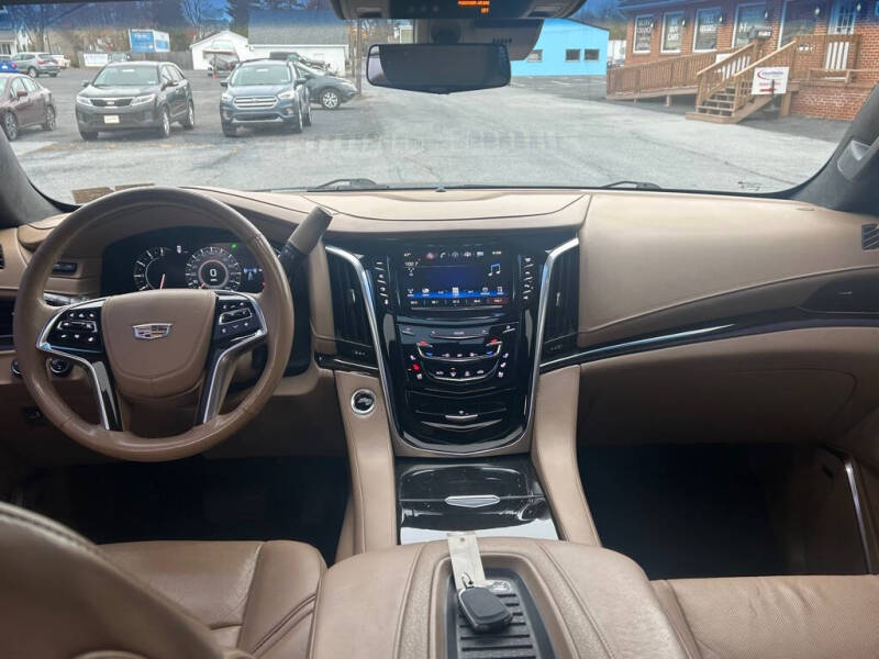 2018 Cadillac Escalade Platinum