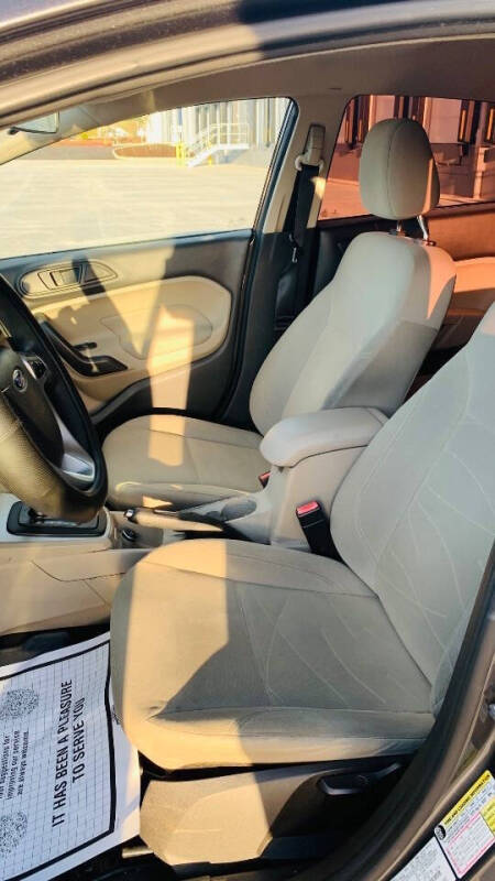 2017 Ford Fiesta SE