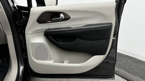 2019 Chrysler Pacifica LX