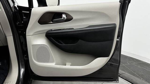 2019 Chrysler Pacifica LX