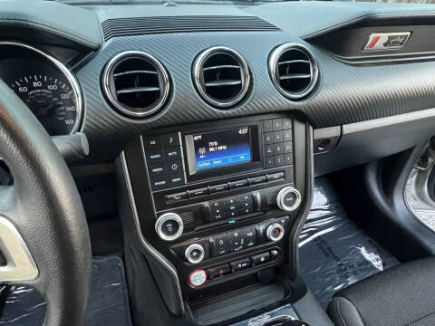 2015 Ford Mustang V6