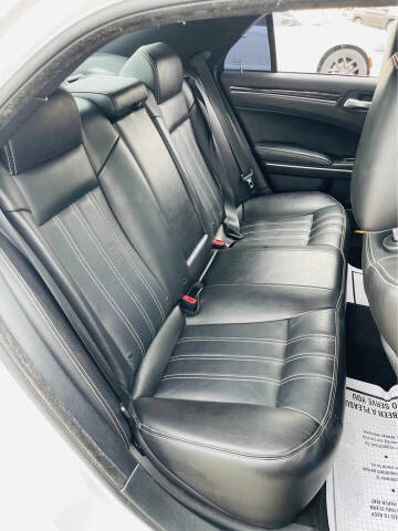2019 Chrysler 300 S