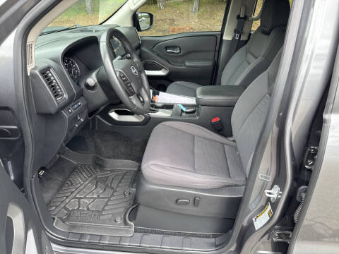 2023 Nissan Frontier SV