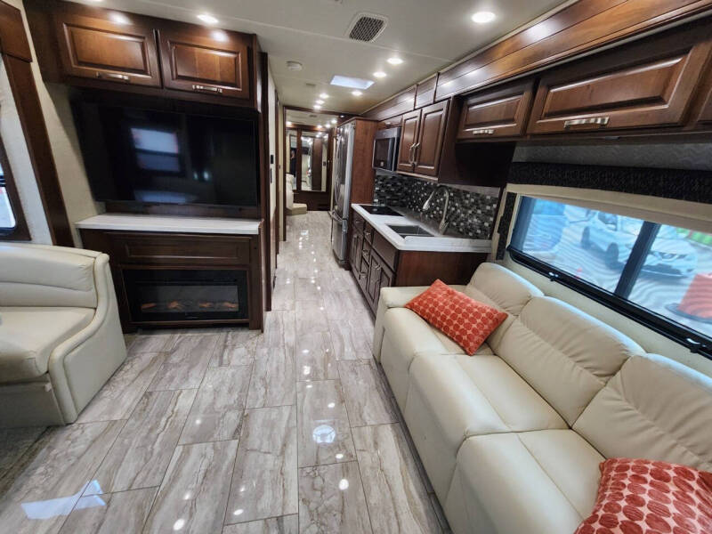 2019 Entegra Coach INSIGNIA 37MB