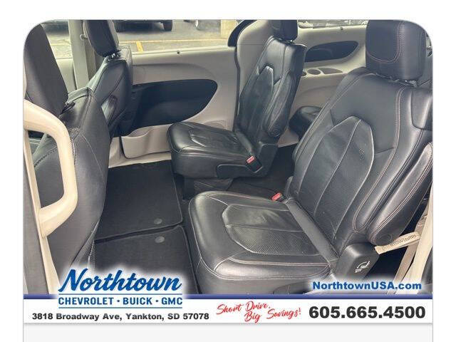 2018 Chrysler Pacifica Touring L