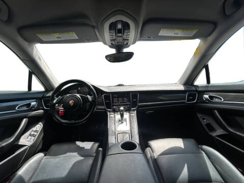 2015 Porsche Panamera