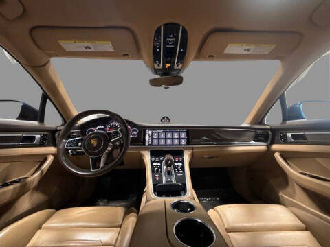 2018 Porsche Panamera 4