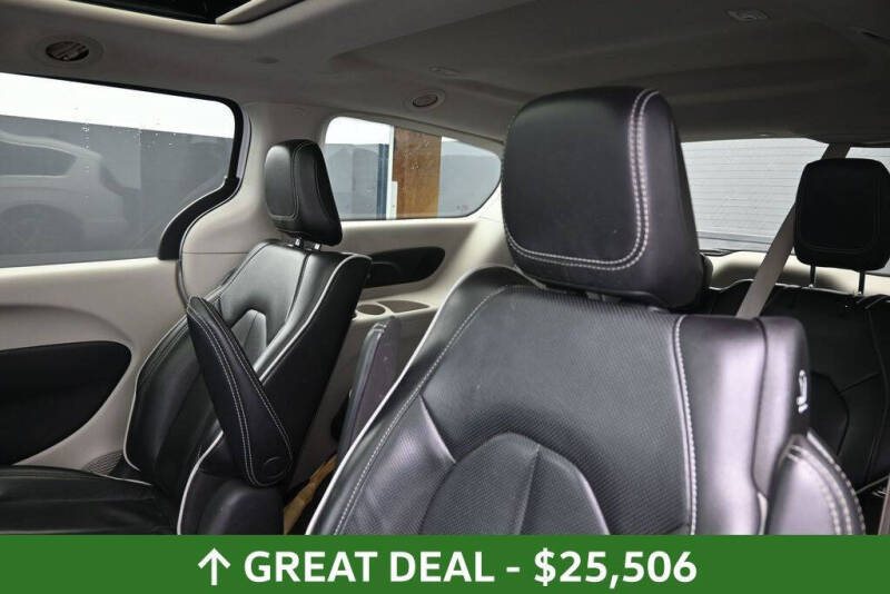 2023 Chrysler Pacifica Plug-In Hybrid Limited
