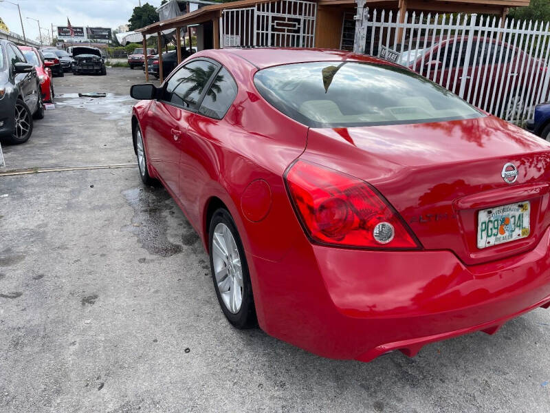 2012 Nissan Altima S photo 7