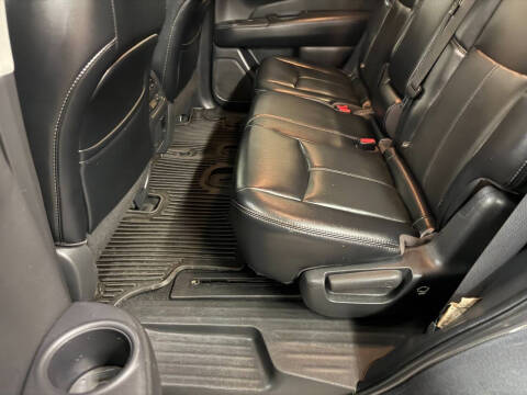 2017 Nissan Pathfinder SL