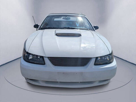 2000 Ford Mustang