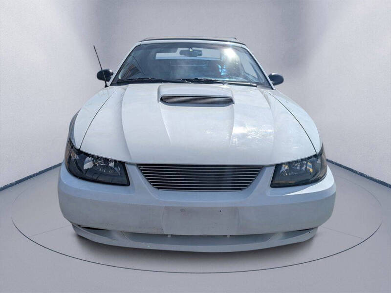 2000 Ford Mustang