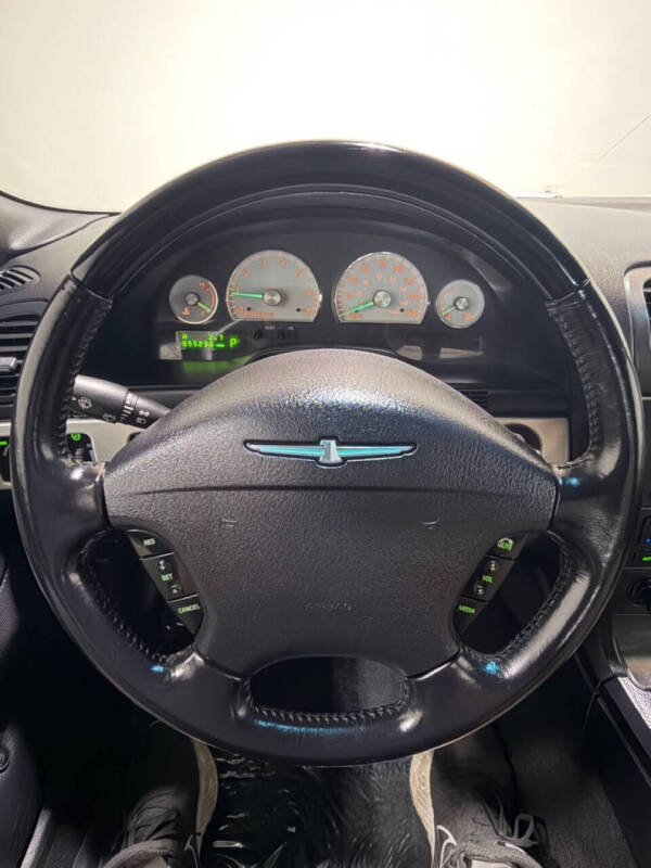 2003 Ford Thunderbird