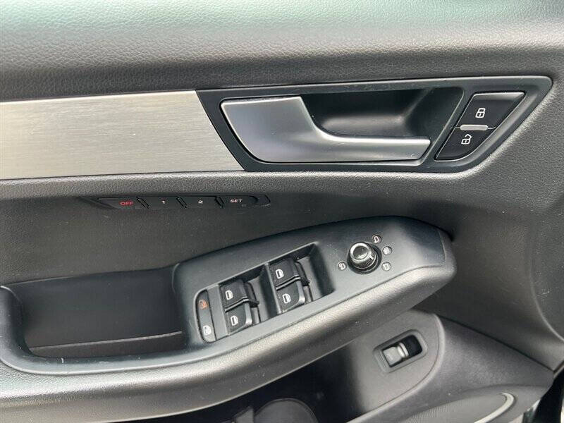 2012 Audi Q5 3.2 quattro Premium Plus