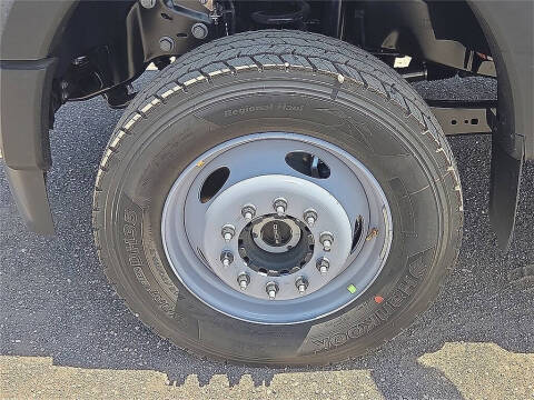 2025 Ford F-600 Super Duty