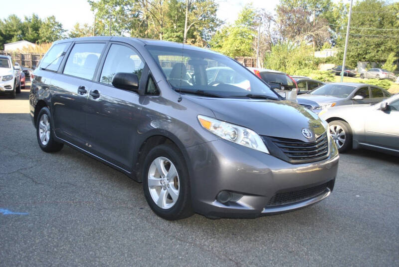 2011 Toyota Sienna Base 7-Passenger