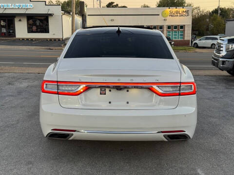 2018 Lincoln Continental Select