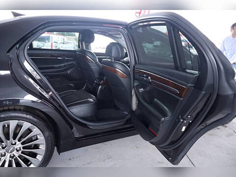 2018 Genesis G90