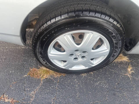 2005 Toyota Corolla LE