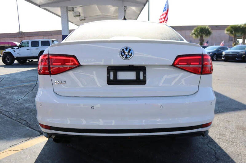 2017 Volkswagen Jetta 2.0T GLI