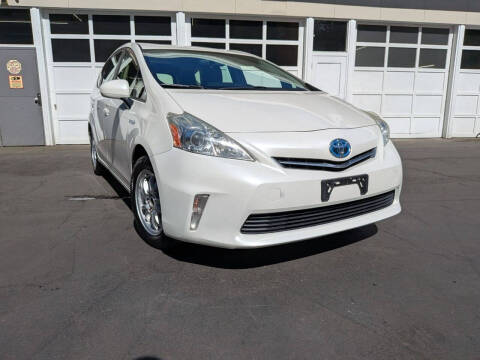2012 Toyota Prius v Two