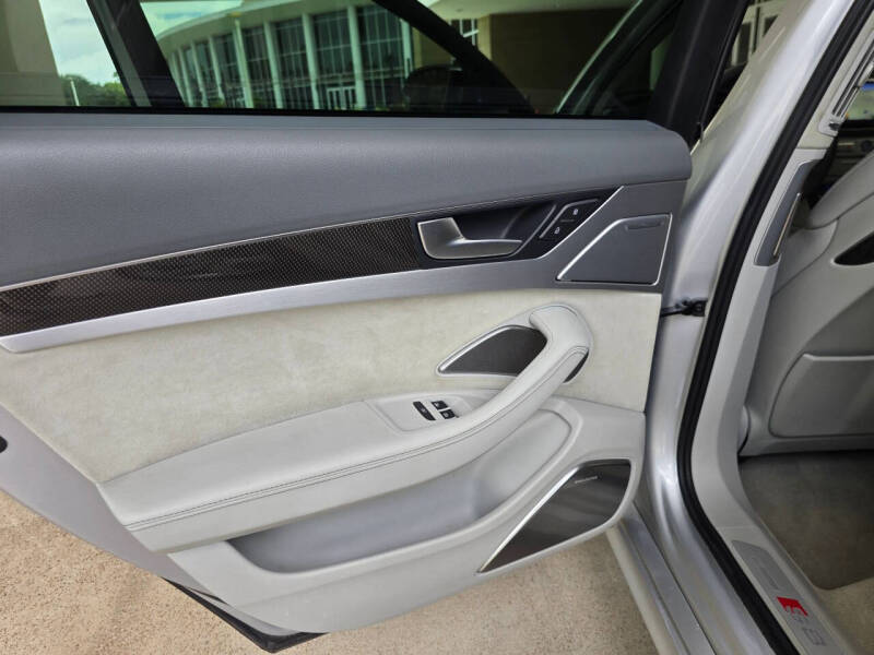 2014 Audi S8 4.0T quattro