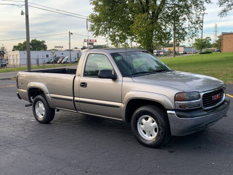 2000 GMC Sierra 1500 for sale at Dittmar Auto Dealer LLC in Dayton OH