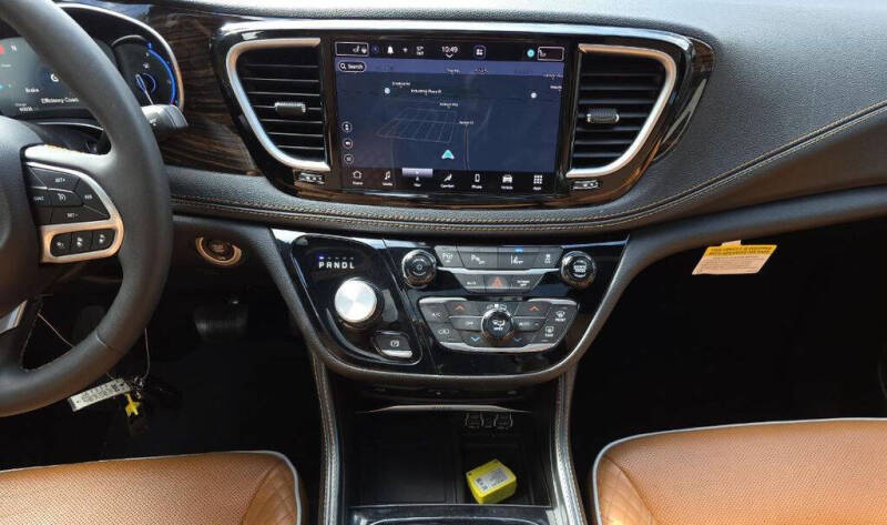 2023 Chrysler Pacifica Plug-In Hybrid Pinnacle