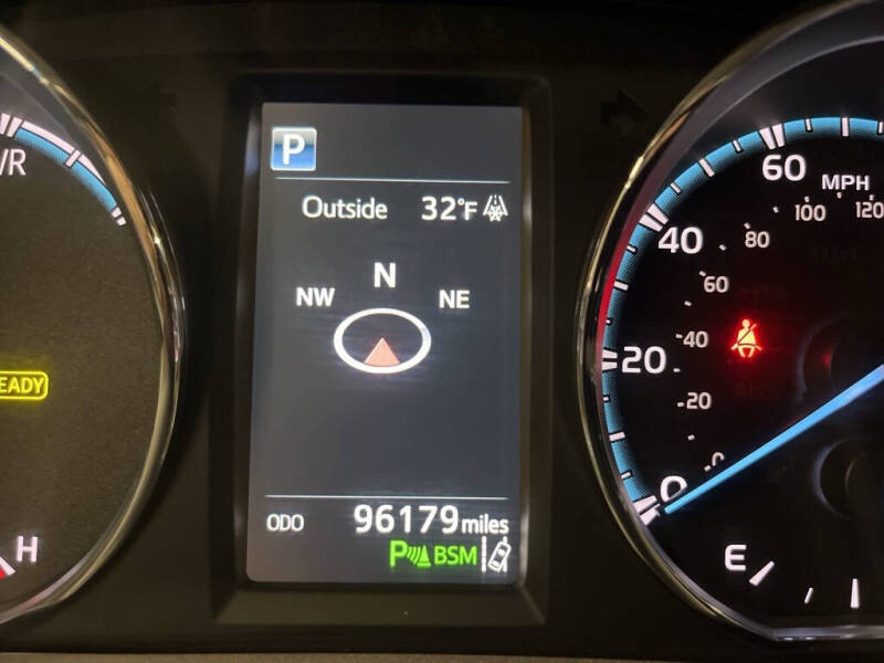 2017 Toyota RAV4 Hybrid XLE