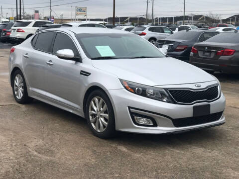 2015 Kia Optima for sale at Discount Auto Company in Houston TX