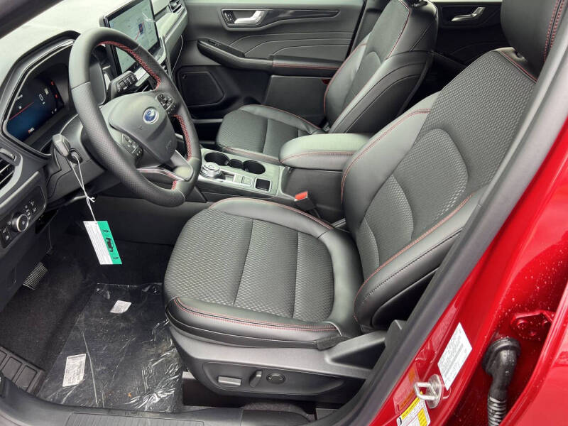 2026 Ford Escape Hybrid ST-Line Select