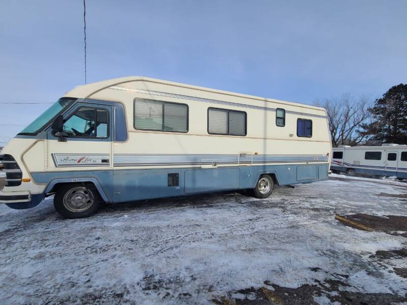 1991 Holiday Rambler Aluma Lite XL 8x31 for sale at Geareys Auto Sales of Sioux Falls, LLC in Sioux Falls SD