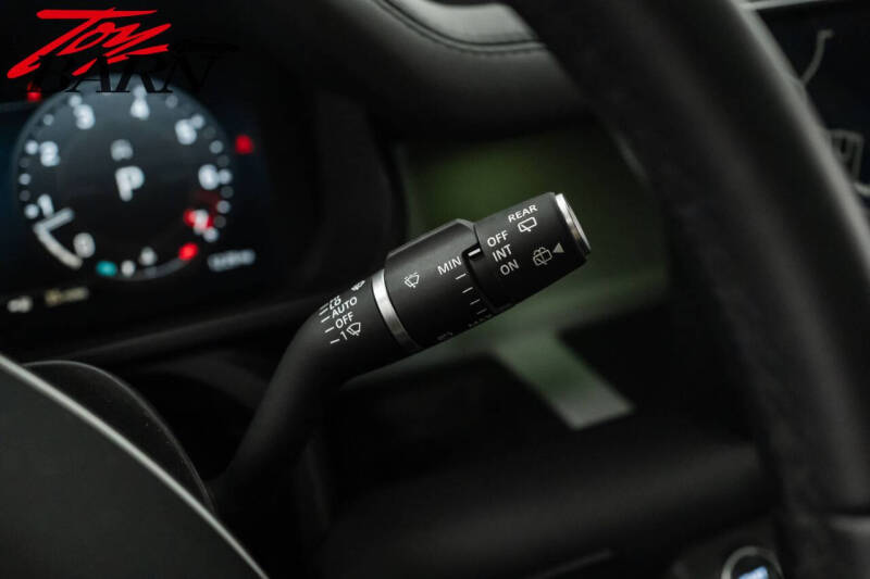 2024 Land Rover Defender 110 V8 P500 SE