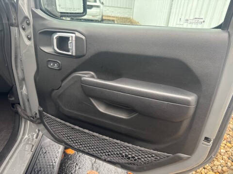 2023 Jeep Gladiator Sport