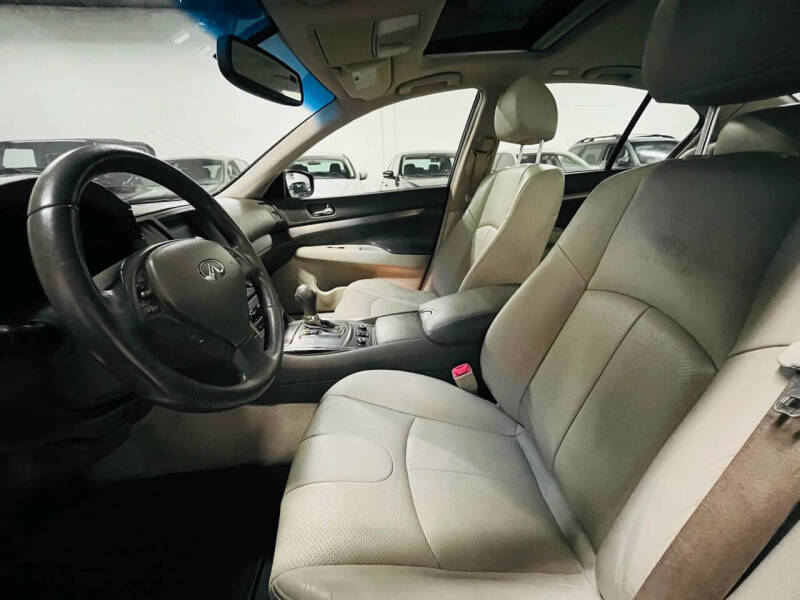 2011 Infiniti G25 Sedan x
