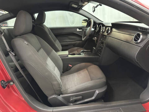 2008 Ford Mustang V6 Deluxe