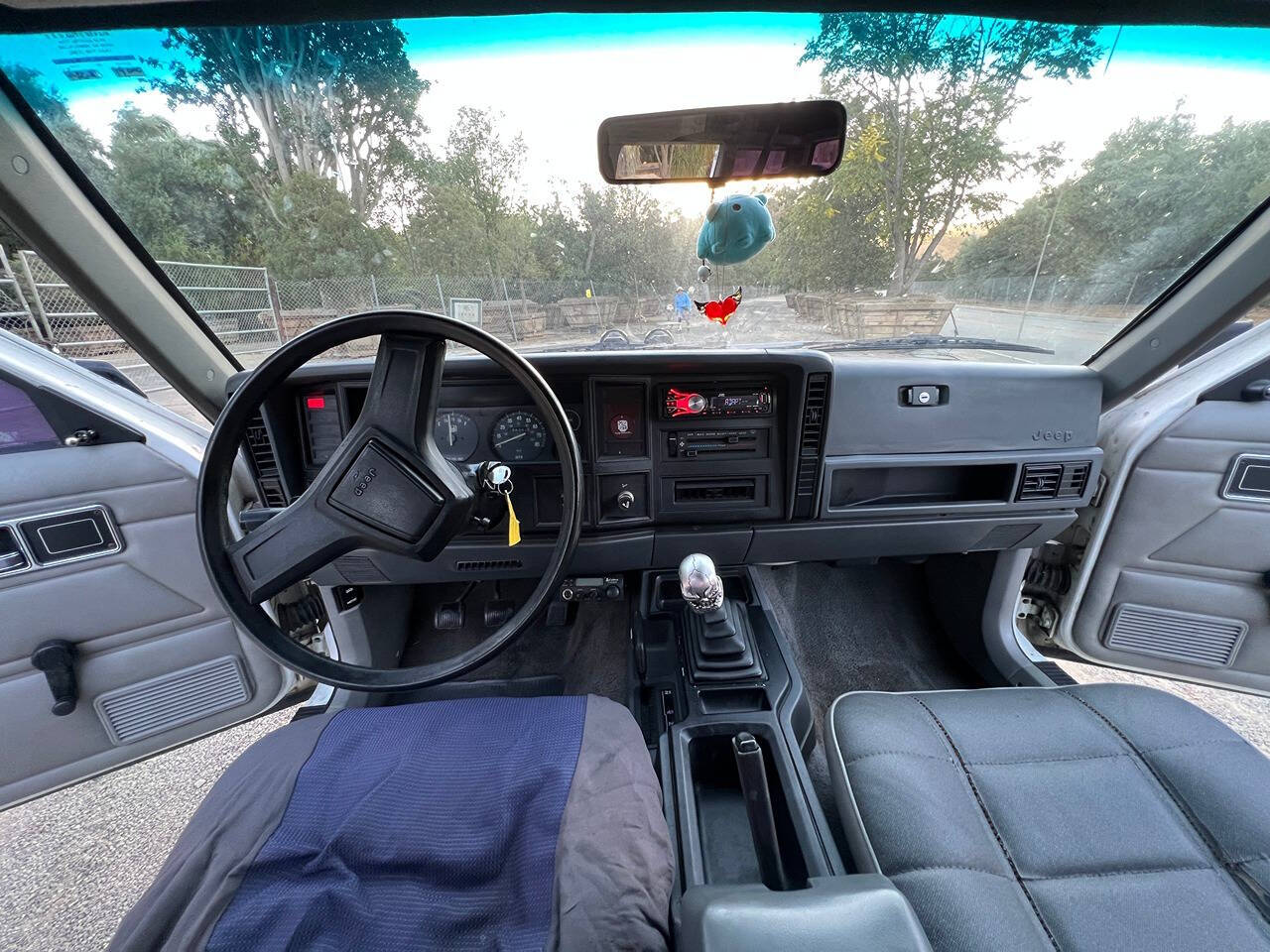 1992 Jeep Cherokee for sale at R&G Auto Sales in Tujunga, CA