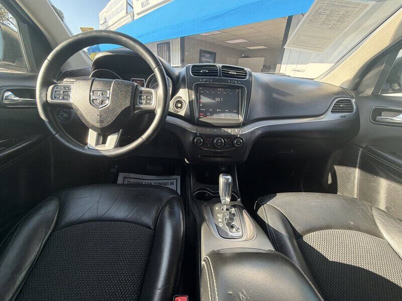 2018 Dodge Journey Crossroad