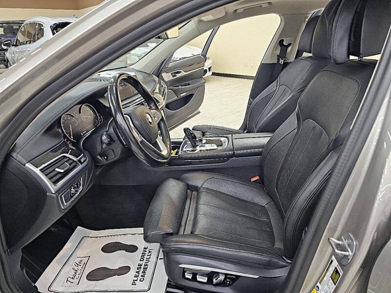 2017 BMW 7 Series 740i