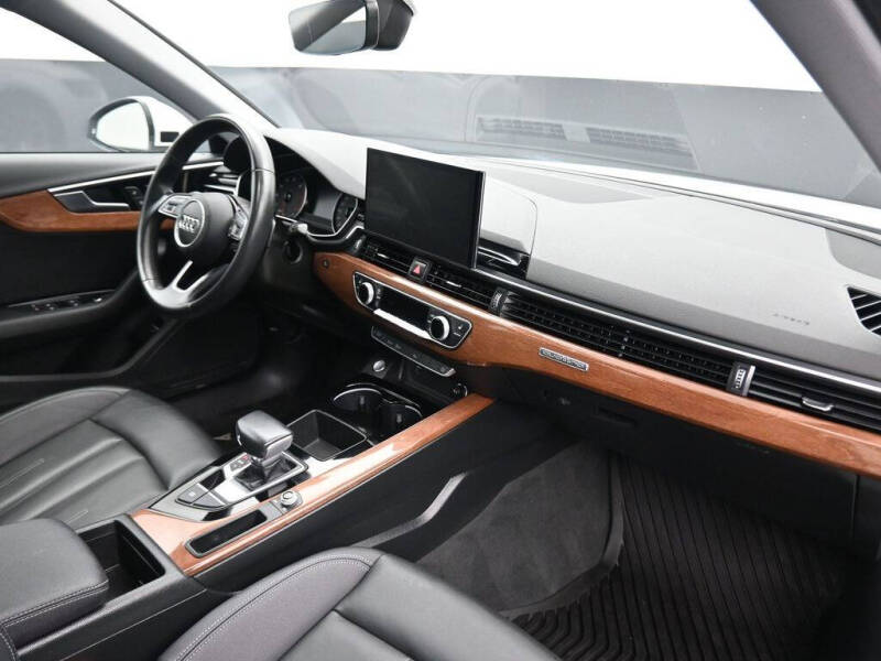 2022 Audi A4 quattro Premium 40 TFSI