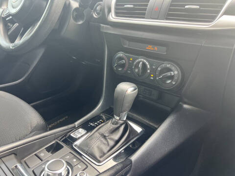 2017 Mazda MAZDA3 Sport