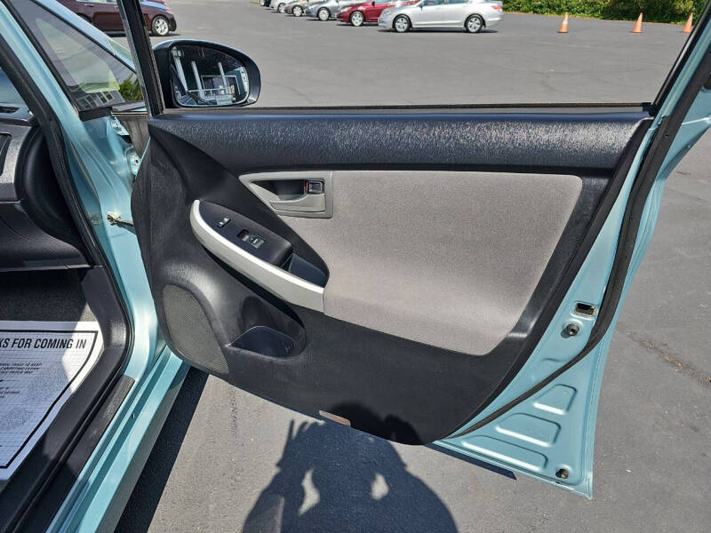 2013 Toyota Prius Two